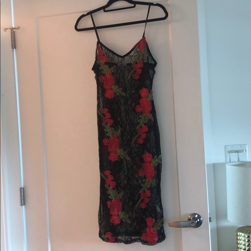 Black lace midi dress with rose embroidery